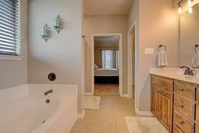 108 Champions Way, Azle, TX 76020 - Photo 9