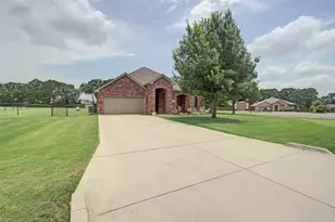 108 Champions Way, Azle, TX 76020 - Photo 1