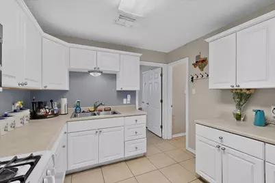 4513 Blue Lake Court, Fort Worth, TX 76103 - Photo 11