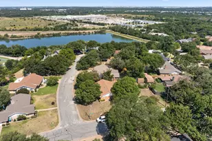 4513 Blue Lake Ct, Fort Worth, TX 76103 - Photo 3