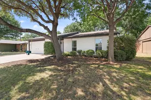 6909 Arborbrook Dr, North Richland Hills, TX 76182 - Photo 3