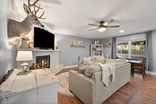 6909 Arborbrook Dr, North Richland Hills, TX 76182 - Photo 5