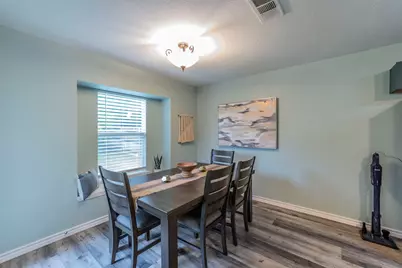 421 Oxford Street, Burleson, TX 76028 - Photo 9