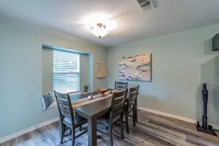 421 Oxford St, Burleson, TX 76028 - Photo 9