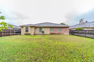 421 Oxford St, Burleson, TX 76028 - Photo 21