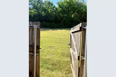 1500 Lake Shore Drive #402, Waco, TX 76708 - Photo 17