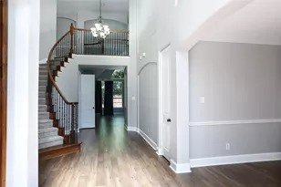 2417 Laguna Ln, Arlington, TX 76012 - Photo 3