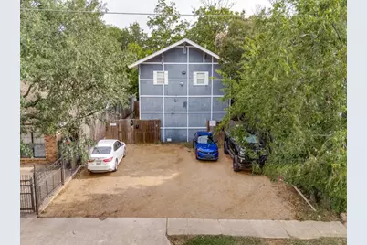 735 W 10th Street, Dallas, TX 75208 - Photo 1