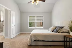 100 Griffith Ct, Euless, TX 76039 - Photo 25