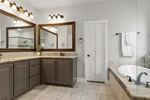 100 Griffith Ct, Euless, TX 76039 - Photo 19