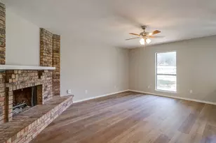 7805 Evening Star Dr, Fort Worth, TX 76133 - Photo 3