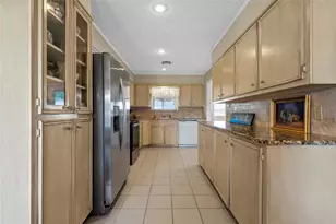 729 Hcr 2224 E, Aquilla, TX 76622 - Photo 11