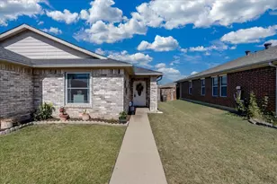 2612 Diver Ct, Fort Worth, TX 76119 - Photo 5