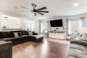 2612 Diver Ct, Fort Worth, TX 76119 - Photo 7