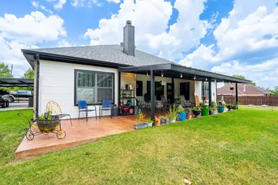 1305 E Apache Trail, Granbury, TX 76048 - Photo 17