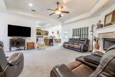 1305 E Apache Trail, Granbury, TX 76048 - Photo 29