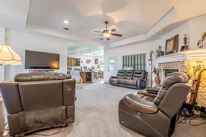 1305 E Apache Trail, Granbury, TX 76048 - Photo 27