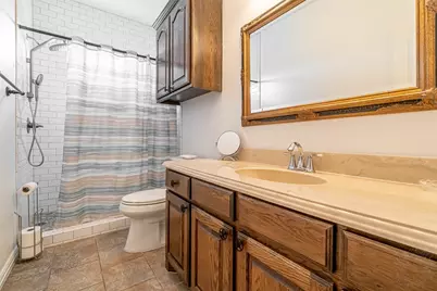 1305 E Apache Trail, Granbury, TX 76048 - Photo 37