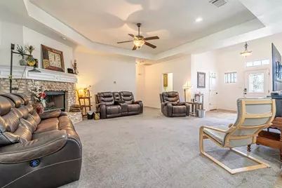 1305 E Apache Trail, Granbury, TX 76048 - Photo 27
