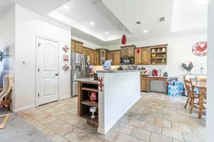 1305 E Apache Trail, Granbury, TX 76048 - Photo 29