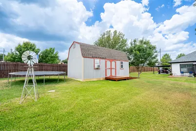 1305 E Apache Trail, Granbury, TX 76048 - Photo 21