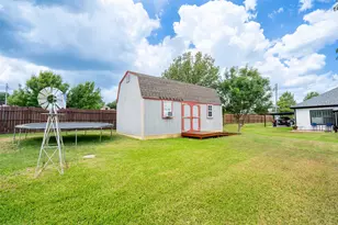 1305 E Apache Trail, Granbury, TX 76048 - Photo 21