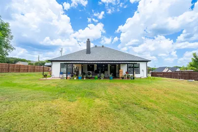 1305 E Apache Trail, Granbury, TX 76048 - Photo 19