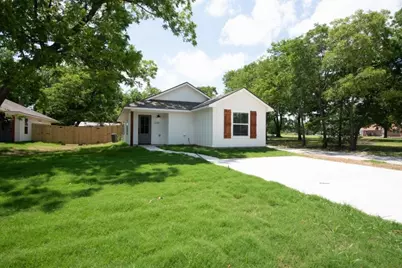 1321 Franklin Avenue, Bonham, TX 75418 - Photo 1