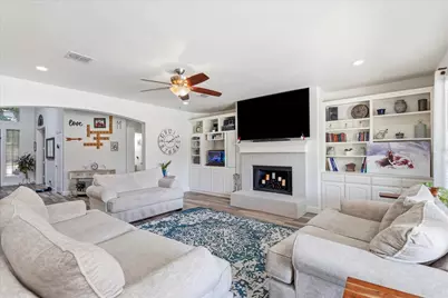 1121 Cogburn Court, Shady Shores, TX 76208 - Photo 5