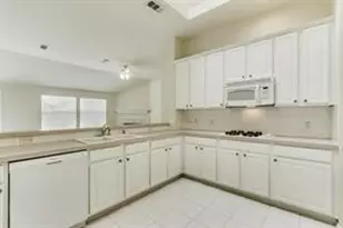1703 Nightingale Ln, Corinth, TX 76210 - Photo 11