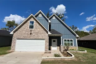 206 Beckham St W, Sulphur Springs, TX 75482 - Photo 1