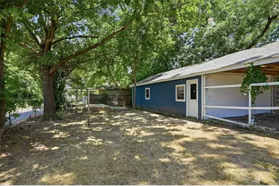 201 Mineral Street, Whitesboro, TX 76273 - Photo 25