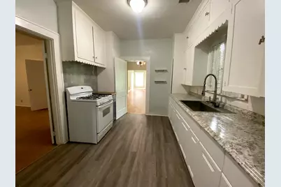 1331 S Travis Street, Sherman, TX 75090 - Photo 9