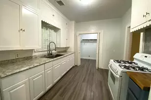 1331 S Travis St, Sherman, TX 75090 - Photo 7