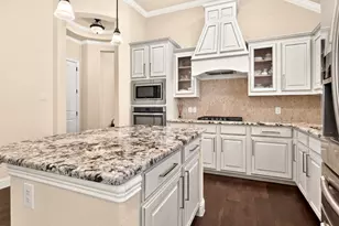 4713 Whitehall Ct, McKinney, TX 75070 - Photo 9