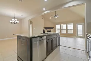 237 Frontier Dr, Waxahachie, TX 75167 - Photo 11