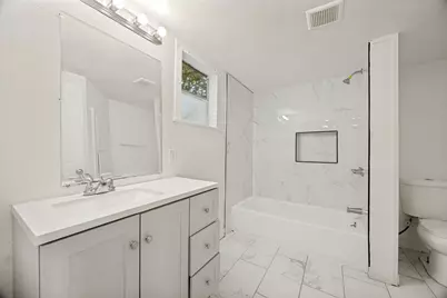 423 W Munson Street, Denison, TX 75020 - Photo 9