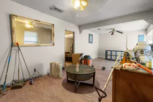 906 Branch St, Greenville, TX 75401 - Photo 19