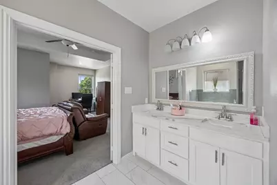 431 W Pioneer Drive, Irving, TX 75061 - Photo 15