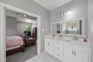 431 W Pioneer Dr, Irving, TX 75061 - Photo 15