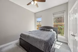 431 W Pioneer Dr, Irving, TX 75061 - Photo 25
