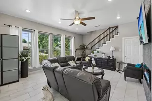431 W Pioneer Dr, Irving, TX 75061 - Photo 3