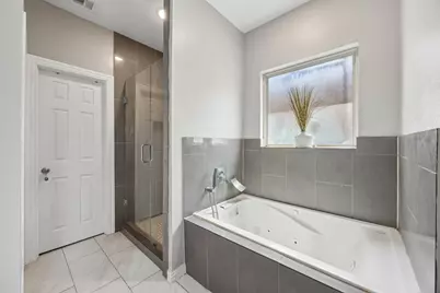 431 W Pioneer Drive, Irving, TX 75061 - Photo 23