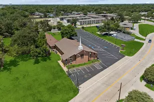 431 W Pioneer Dr, Irving, TX 75061 - Photo 31