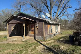 655 SE 5th Street SE, Paris, TX 75460 - Photo 1