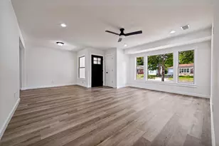 1614 W 3rd St, Irving, TX 75060 - Photo 5
