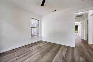 1614 W 3rd St, Irving, TX 75060 - Photo 17