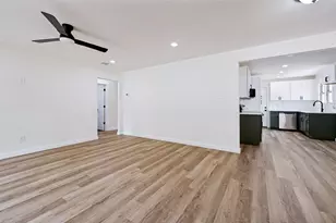 1614 W 3rd St, Irving, TX 75060 - Photo 9