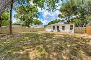 1614 W 3rd St, Irving, TX 75060 - Photo 23
