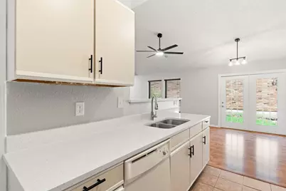 217 Teakwood Lane, Lewisville, TX 75067 - Photo 11